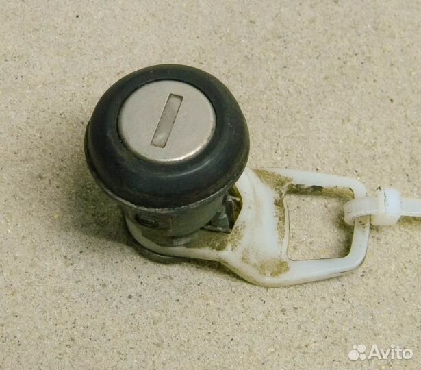 Личинка двери Daewoo Nexia