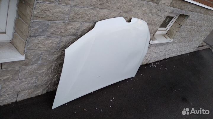 Капот Renault Sandero Stepway