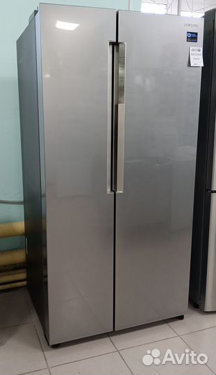 Холодильник Samsung Side-by-Side RS62K6130S8