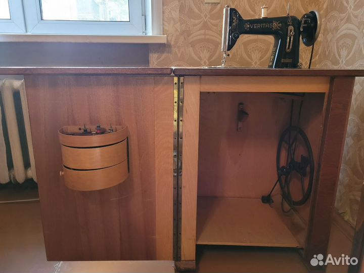 Кабинетная швейная машинка Veritas