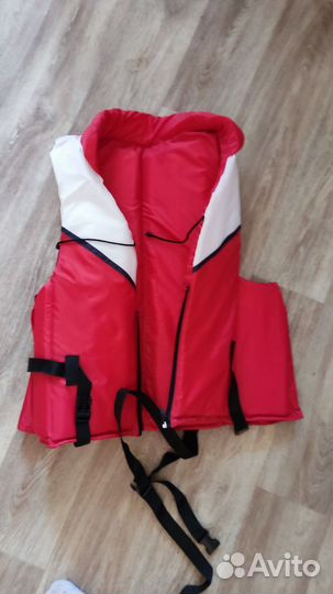 Спасательный жилет