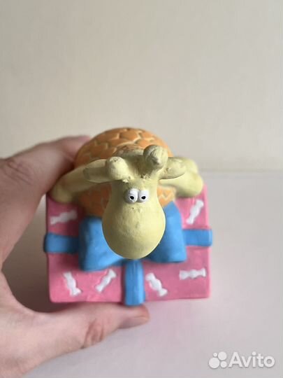 Жираф фигурка