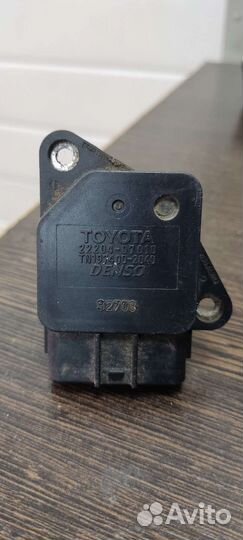 Датчик расхода воздуха Toyota