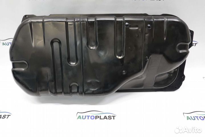 Топливный бак Mazda Demio