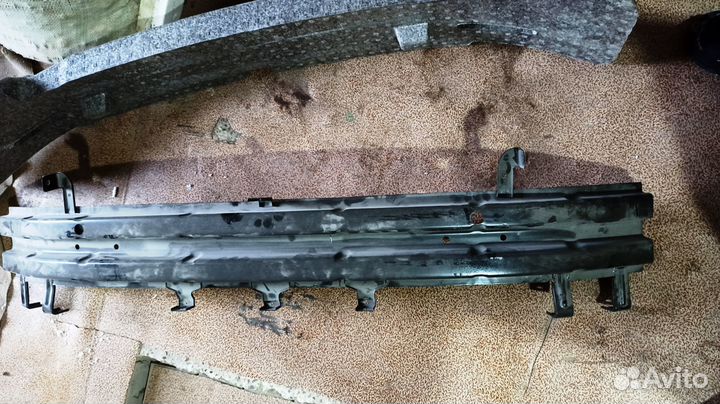 Усилитель переднего бампера Chevrolet Aveo t250