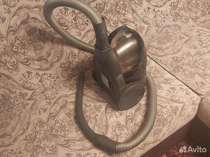 Пылесос LG рабочий 2 нера фильтра под замену