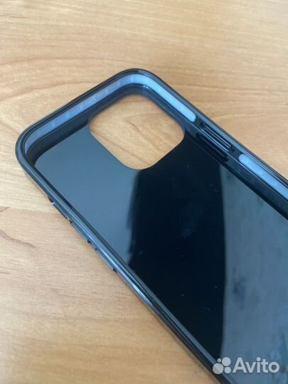 Чехол на iPhone 13 pro Ted Baker