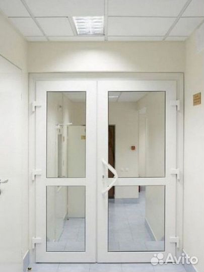 Дверь пластиковая / входная группа