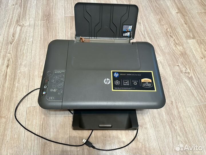 Принтер HP DeskJet 2050A