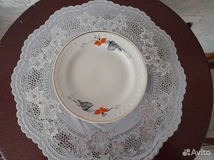 Тарелка (фарфор)