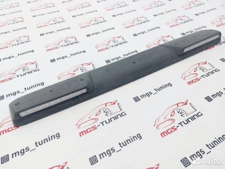 Передний спойлер (B) на Mercedes G-Class W464