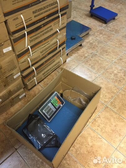 Беспроводные товарные весы на 300 кг