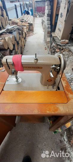Швейная машинка