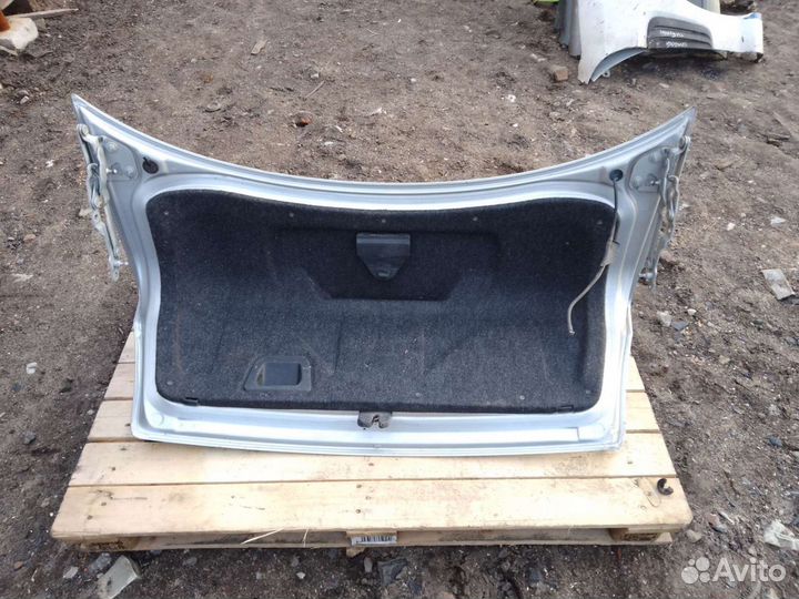 Крышка багажника Audi A4