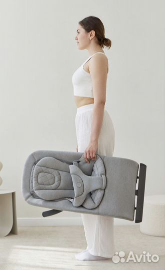 Шезлонг Hugger от Happy Baby