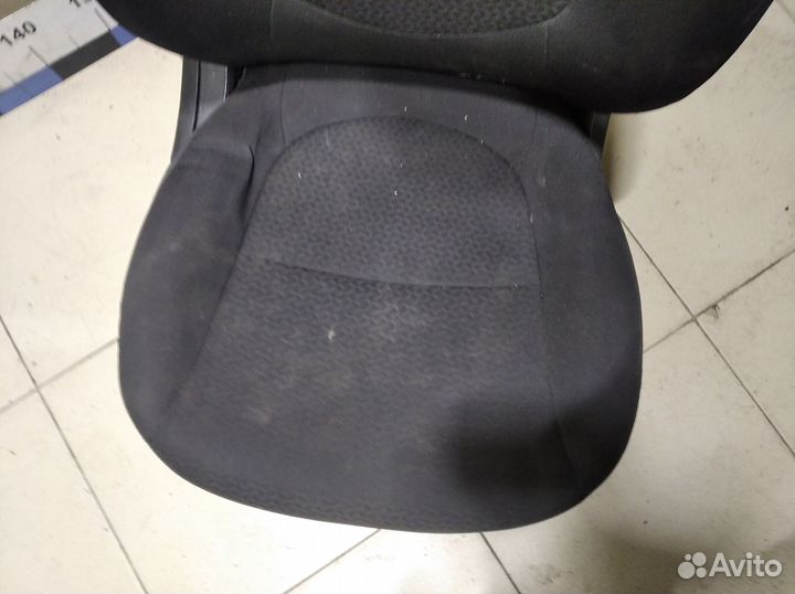 Сиденье переднее правое RIO 2011-2017