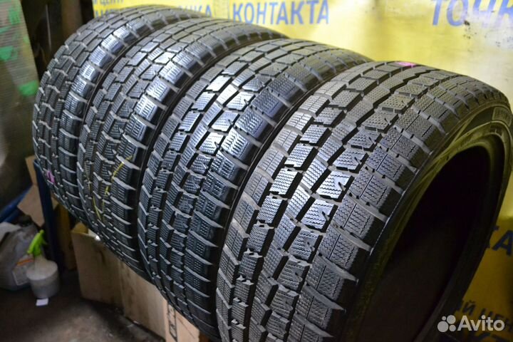Dunlop Winter Maxx WM01 215/45 R17