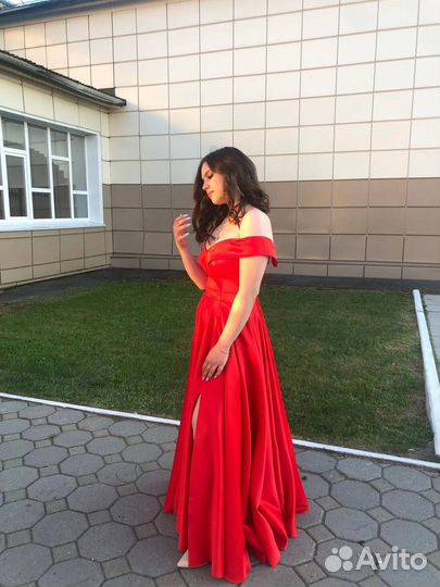 Вечернее платье