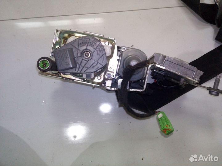 Ремень безопасности передний левый Mercedes W207