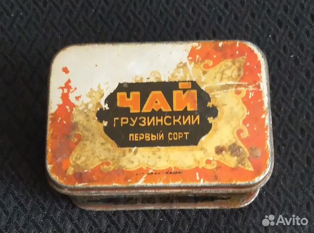 Жестяная банка из-под чая