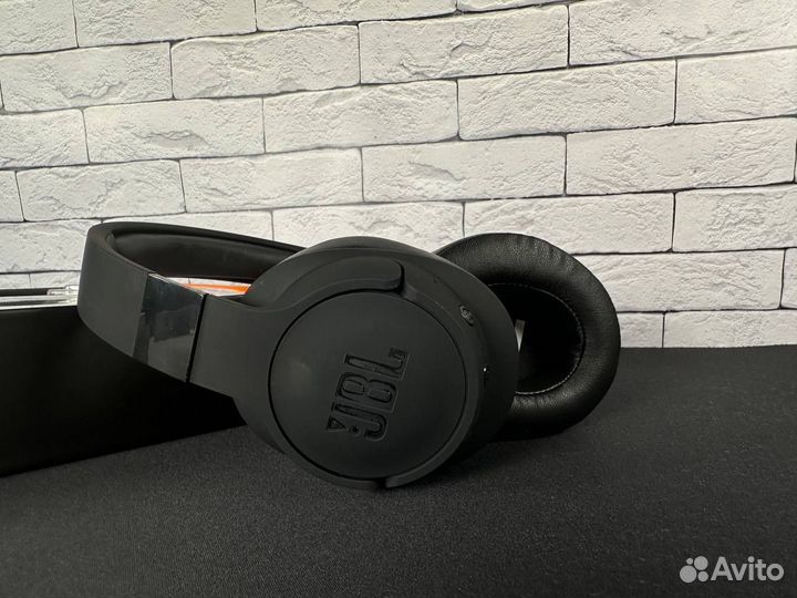 JBL Tune 760nc