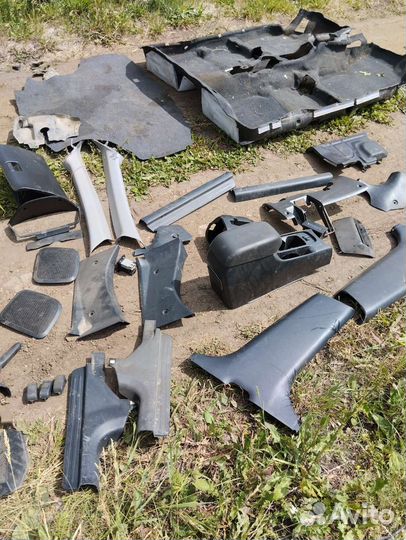 Пластик салона Митсубиси Лансер 9 седан