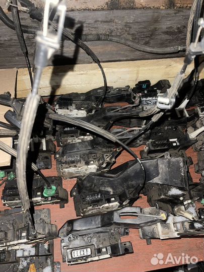 Замок двери форд эскейп маверик мазда трибут