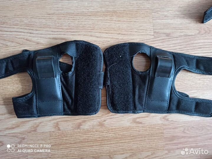 Раздвижные роликовые коньки+ защита+ сумка