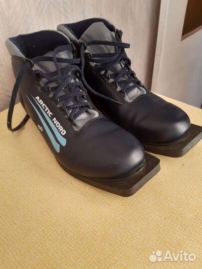 Лыжные ботинки 45 размер sns