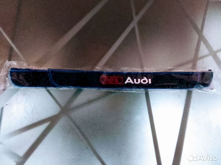 Накладки на пороги audi