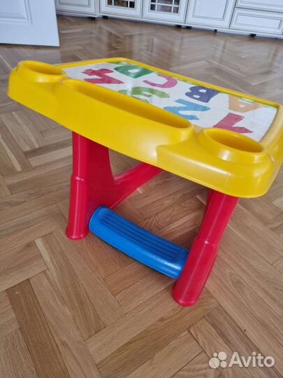 Детский столик и стульчик
