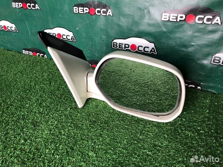 Зеркало правое Toyota Ipsum SXM15