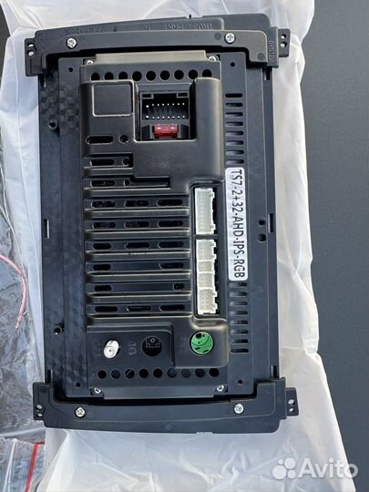 Магнитола на андроиде Teyes