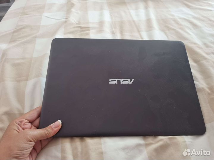 Ноутбук asus