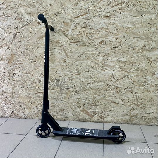 Трюковой самокат FN black