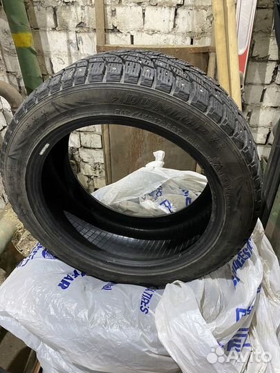 Dunlop SP Winter Ice 02 245/45 R17 99