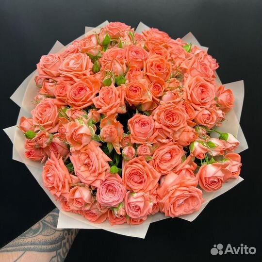 Букет кустовых роз доставка