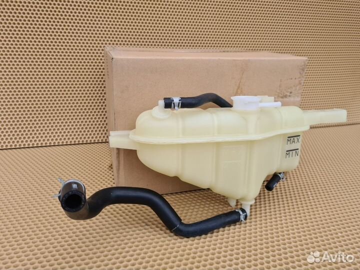 Бачок расширительный передний Infiniti G V36