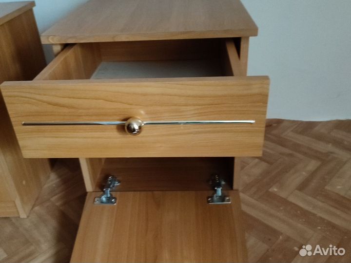 Комод,2 прикр.тумб,кровать160,туалет.столик, пуфик