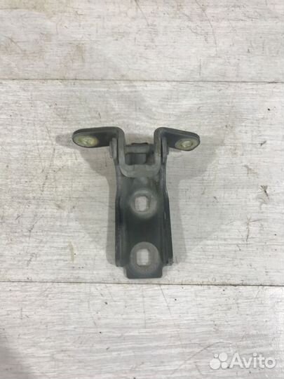 Петля двери перед прав chevrolet cruze 1.6 мт хетч
