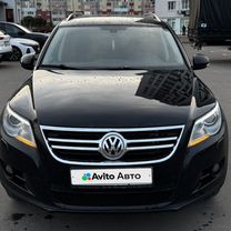 Volkswagen Tiguan 2.0 AT, 2010, 220 000 км, с пробегом, цена 1 120 000 руб.