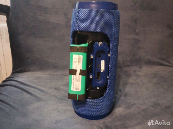 Колонка jbl charger 3