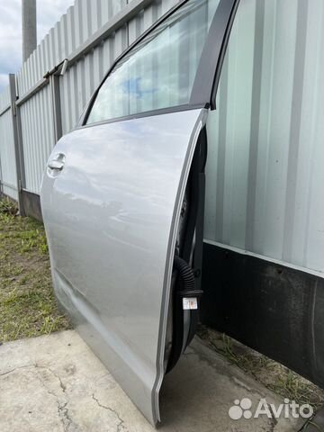 Дверь задняя правая toyota prius 20