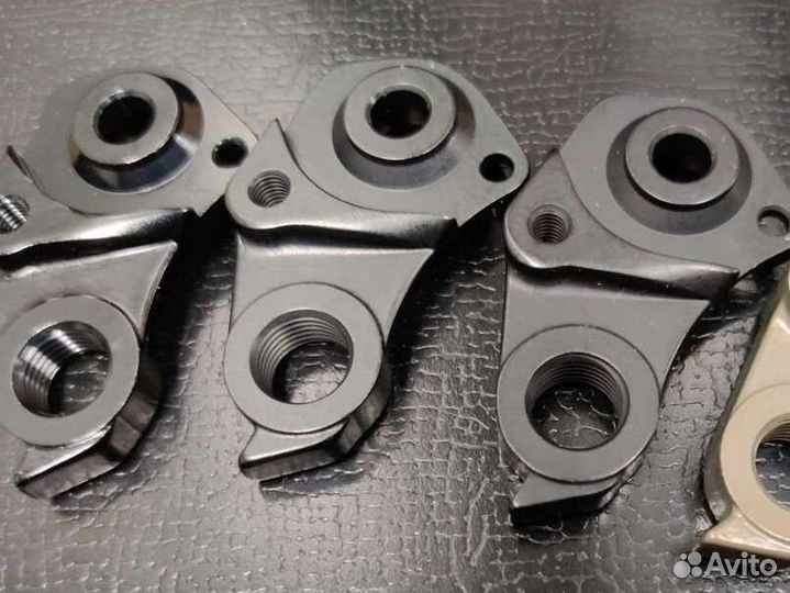 Петух (съёмный крюк на раму) для Giant