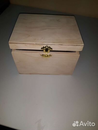 Шкатулка