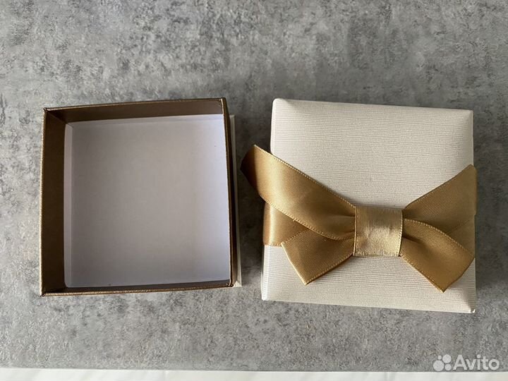 Футляры для ювелирных изделий подарочные