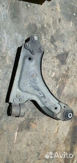 Рычаг передний левый Opel Meriva A 2003-2010