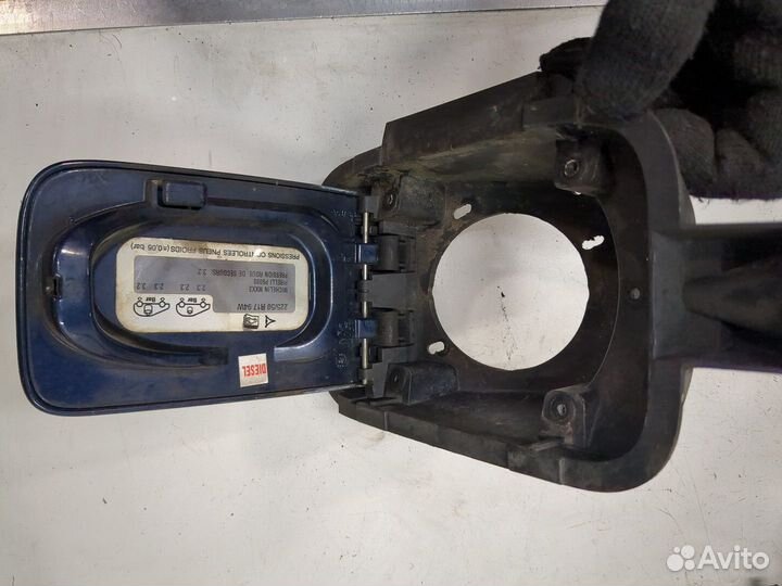 Лючок бензобака Peugeot 607, 2002