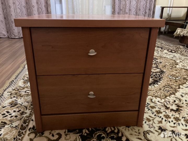 Тумбочка прикроватная цвет вишня бу