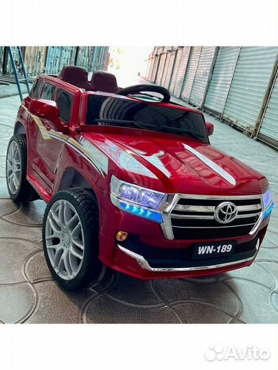 Электромобиль Тойота 189 красный